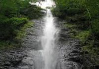 طبیعت زیبای آبشار لوشکی در جنگل های تالش، گیلان