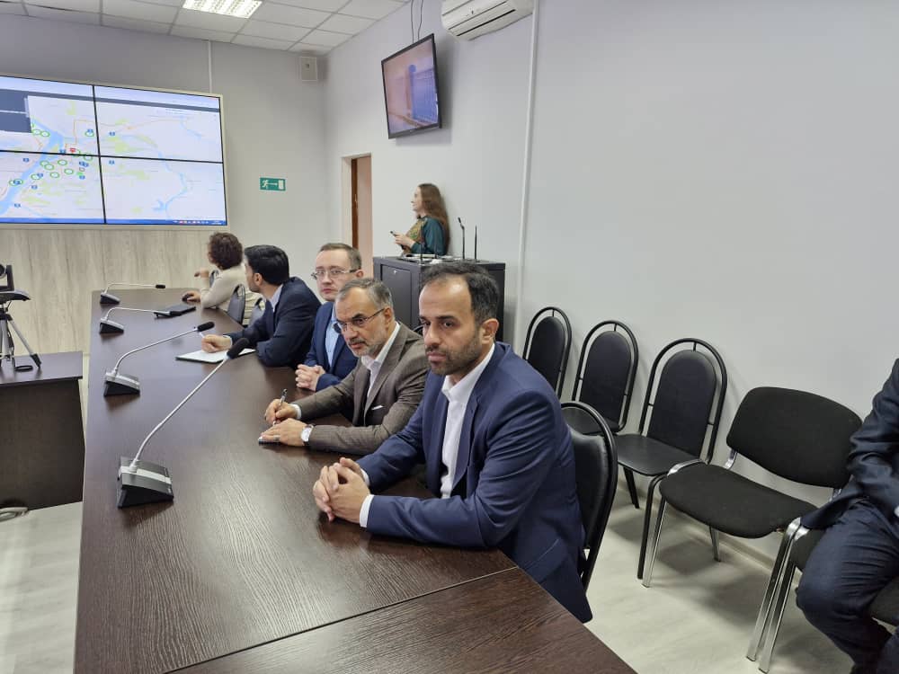 بازدید رئیس شورای اسلامی شهر و شهردار رشت از مرکز واحد کنترل عملیات آستراخان