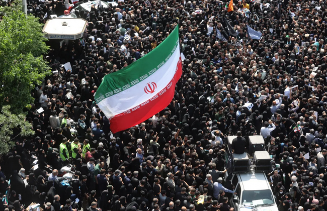 حضور پرشکوه ایرانی‌ها در مراسم شهدای خدمت، صدر اخبار جهان شد
