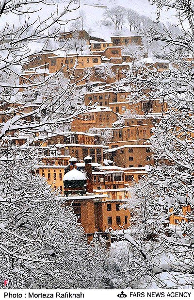 برف در راه گیلان