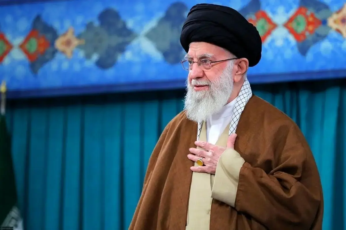 دیدار صمیمانه رهبر انقلاب با کارگران بسیجی به مناسبت هفته کار و کارگر