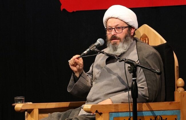 کردمیهن و دیگر حمله‌کنندگان به سفارت عربستان پای منبر روحانی جنجالی جبهه پایداری می‌نشستند