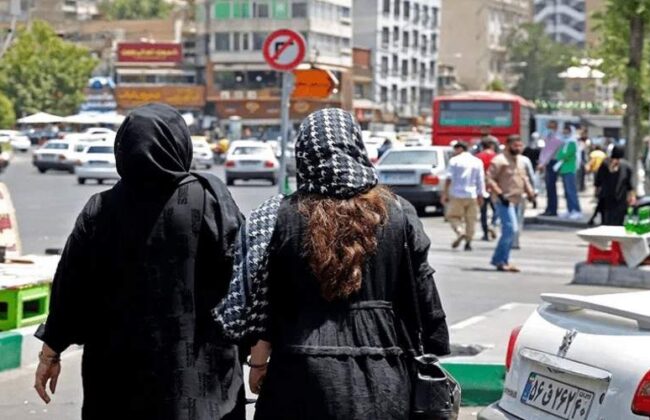 تلاش رادیکال‌ها برای بازگرداندن حجاب به کانون منازعه