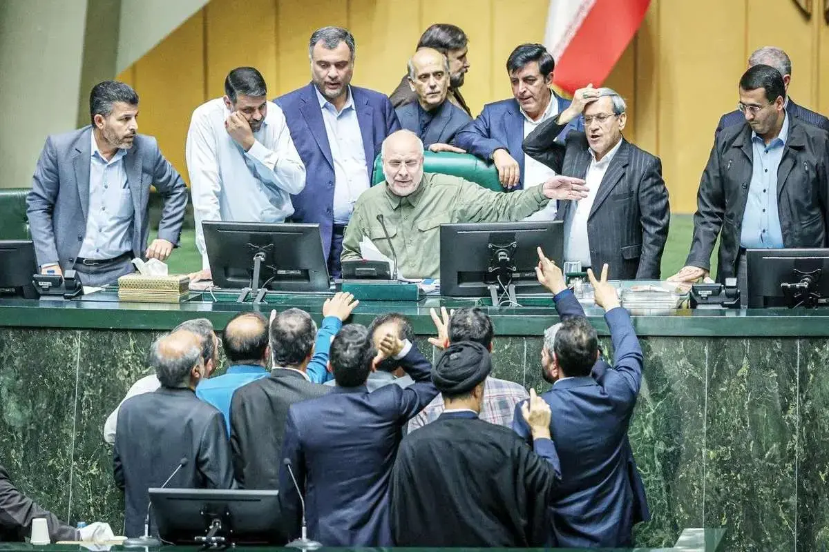 ۶۳ نماینده مجلس: الّا و بلّا باید «تنگه هرمز» را ببندیم!