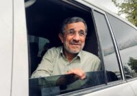 هنوز ویرانهنشینِ بنایی هستیم که احمدینژاد با بلدزر خراب کرد هنوز ویرانهنشینِ بنایی هستیم که احمدینژاد با بلدزر خراب کرد