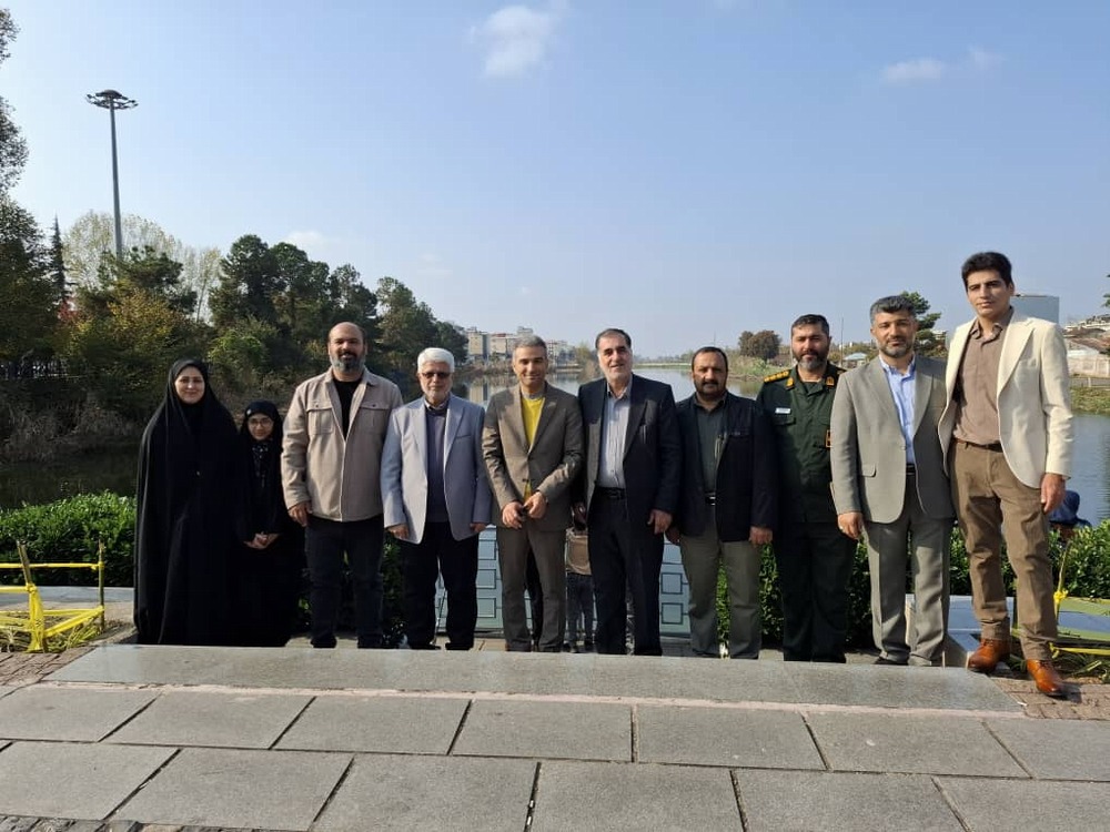 حضور اعضای شورای اسلامی شهر رشت در مسابقات خانوادگی ماهیگیری به مناسبت هفته بسیج در پهنه آبی پارک دانشجو رشت