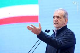 پزشکیان نسخه جلیلی را پیچید: پشت تریبون حرف بی‌ربط می‌زند و عده‌ای دست می‌زنند و هیچ‌کدام نمی‌فهمند