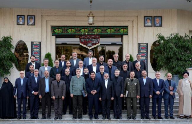 سرزمین عجایب دولت سیزدهم