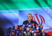 گزارشی از تدابیر آیت الله خامنه ای برای مقاومت در جنگ با آمریکا: تشکیل ۴ لایه جانشینی برای مقامات ارشد ایرانی