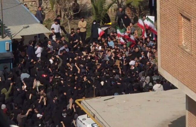 چرا چرخه اعتراض خاموش نمی‌شود؟