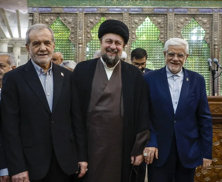 سانسور کلمات “تفاهم” و “صلح” در سخنان پزشکیان و سید حسن خمینی در خبر تلویزیون